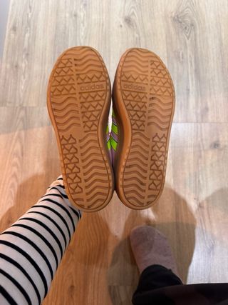 Zapatillas Adidas rosas y verdes