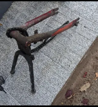 Basculante y caballete Mobylette