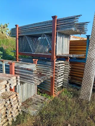 Andamios metálicos varios modelos