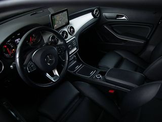 Mercedes CLA 1.6 CLA 200 4P