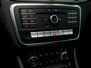 Mercedes CLA 1.6 CLA 200 4P