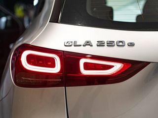 Mercedes GLA 1.3 GLA 250 E DCT 5P