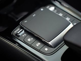 Mercedes GLA 1.3 GLA 250 E DCT 5P