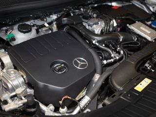 Mercedes GLA 1.3 GLA 250 E DCT 5P