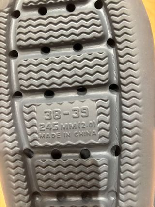 Chanclas Tiburón Negras (Sharclas)