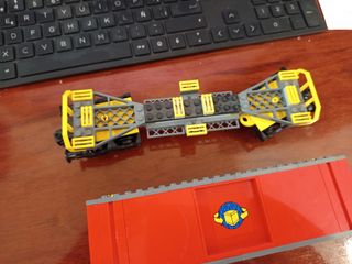 Lego tren vagón porta contenedores set 60052