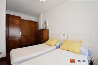 Casa adosada en venta en Laredo