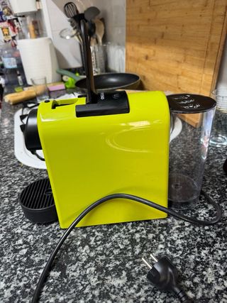 Cafetera Nespresso Verde Lima