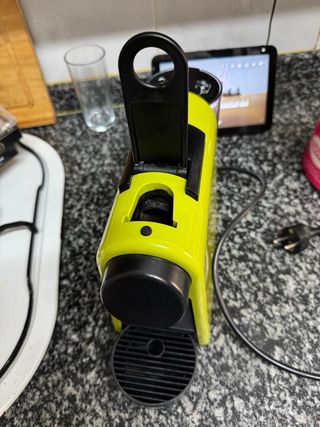 Cafetera Nespresso Verde Lima