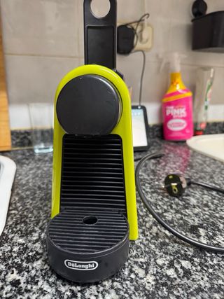 Cafetera Nespresso Verde Lima