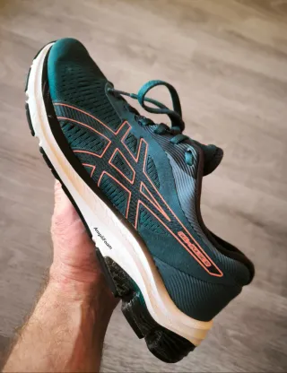 ASICS Gel-Pulse 12 Talla 43.5 - Muy buen estado