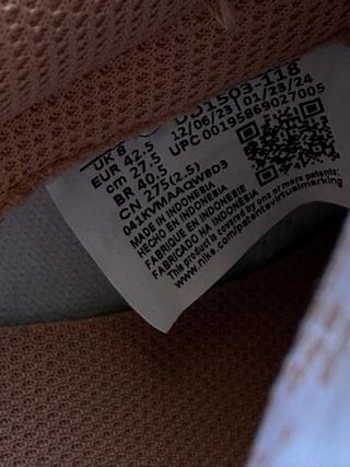 Zapatillas Nike Dunk color salmón