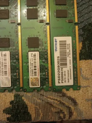 RAM DDR2 6GB (2x2GB + 2x1GB)