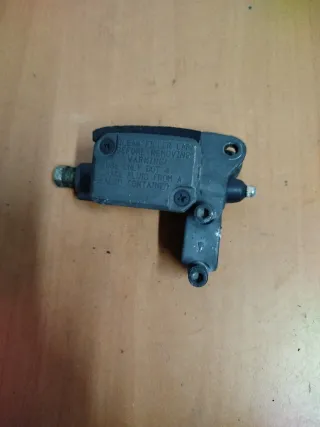 Bomba de freno Yamaha Teos