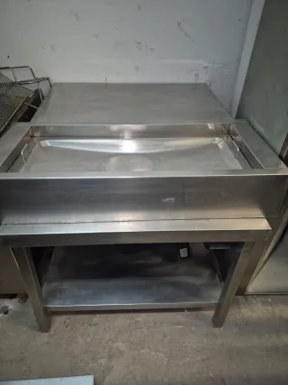 Mesa de acero inoxidable