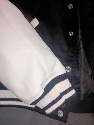 Cazadora Beisbolera STWD Stradivarius Negra y Blan