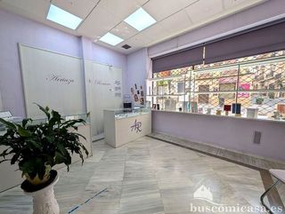 Local comercial en venta en Linares