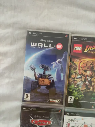 Lote 4 giochi PSP: Wall-E, Cars, Lego Indiana Jone