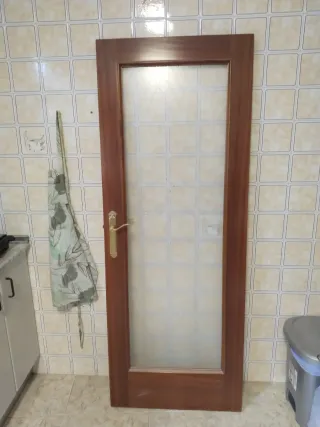 Puerta de cocina con cristal