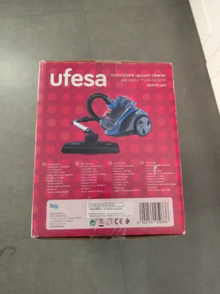 Aspirador Ufesa multiciclónico 800W