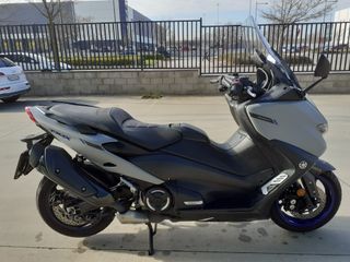 Yamaha T-Max 560