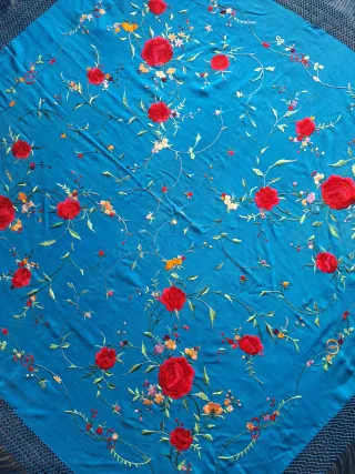Manton de Manila bordado flores