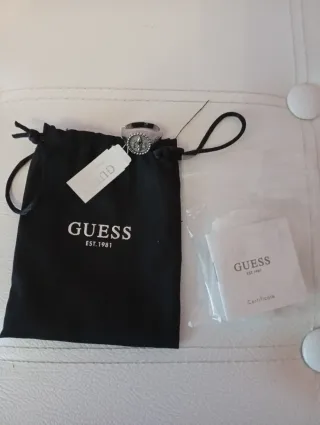 Anillo Guess Hombre Flor de Lis Plata Nuevo