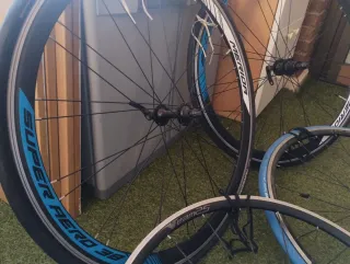 Ruedas de carretera aluminio Merida y Vision