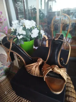 Massimo Dutti Studio Zapatos Dorados Tacon