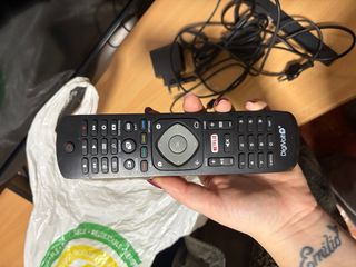 Televisor Philips Negro Incluye mando  Chrome cast