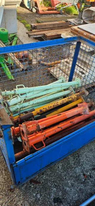 Puntales metálicos 1m