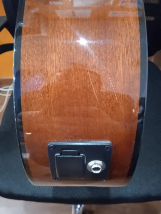 Guitarra Clásica Admira Alba 4/4 Electrificada