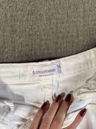 Falda vaquera blanca Stradivarious T34