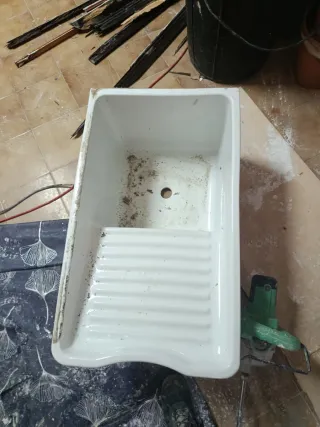 Fregadero de cerámica blanco