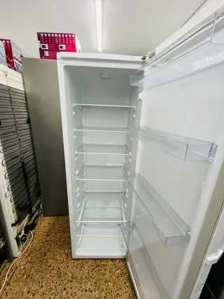 Nevera Beko 185cm Alto Blanca
