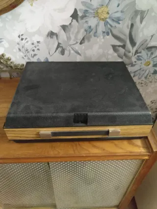 Giradischi vintage portatile