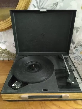 Giradischi vintage portatile