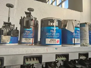 Máquina de pintura con bases