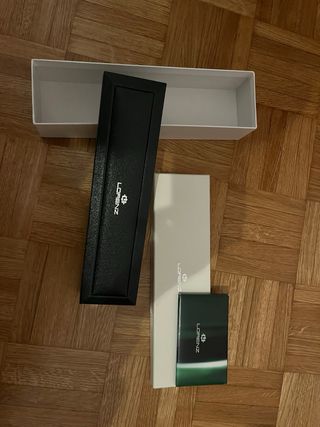 Reloj de mujer marca Lorenz.