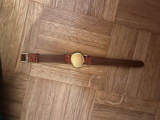 Reloj de mujer marca Lorenz.