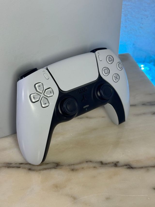 PS5 Slim Blanca - Impecable