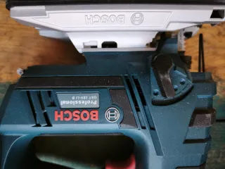 Sierra de calar Bosch GST 18V-LI B