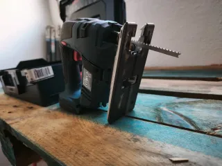 Sierra de calar Bosch GST 18V-LI B