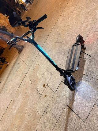 Patinete eléctrico como nuevo