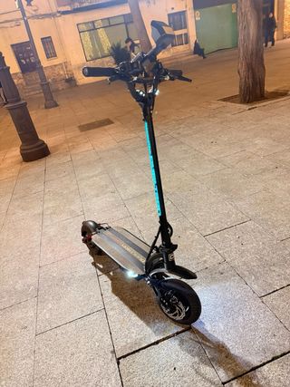 Patinete eléctrico como nuevo