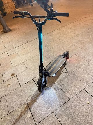 Patinete eléctrico como nuevo