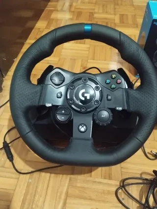 Volante Logitech G923 con Pedales y Palanca