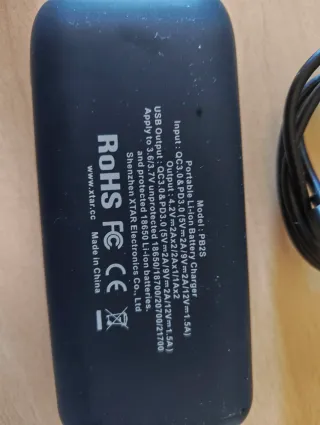 XTAR PB2S Powerbank e caricabatterie 18650/21700