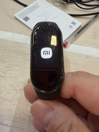 Xiaomi Smart Band 8 Negra - Pantalla Rayada