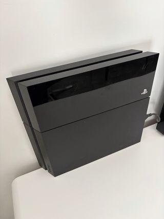 Consola Playstation 4 Negra 500 Gb